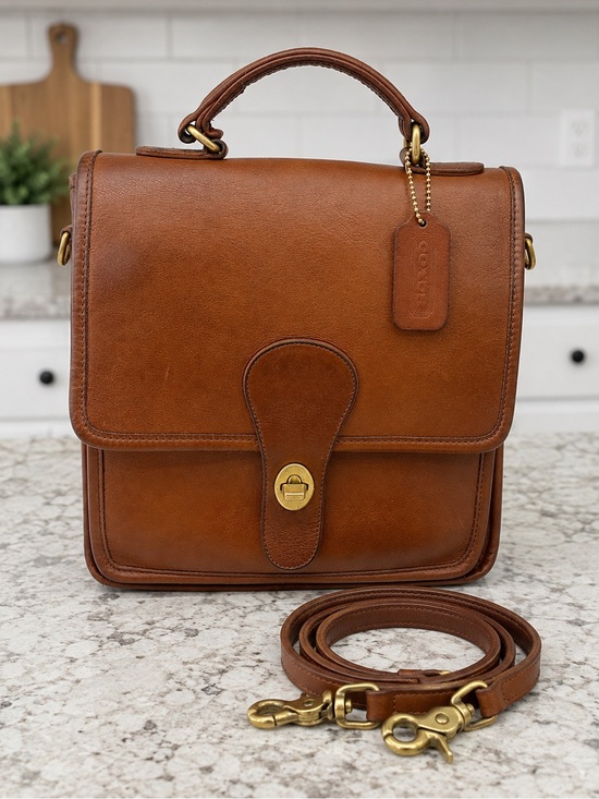 Coach Handbags - Coach Vintage Station Bag 5130 British Tan USA Leather Crossbody 1995